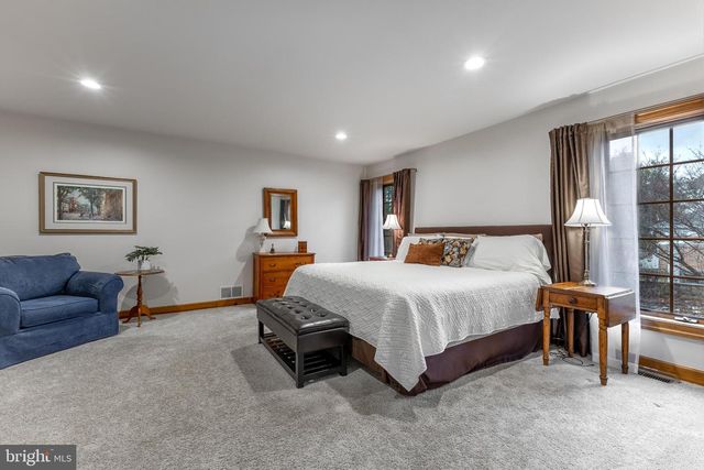 204 BRANDYWINE DR, State College, PA 16801