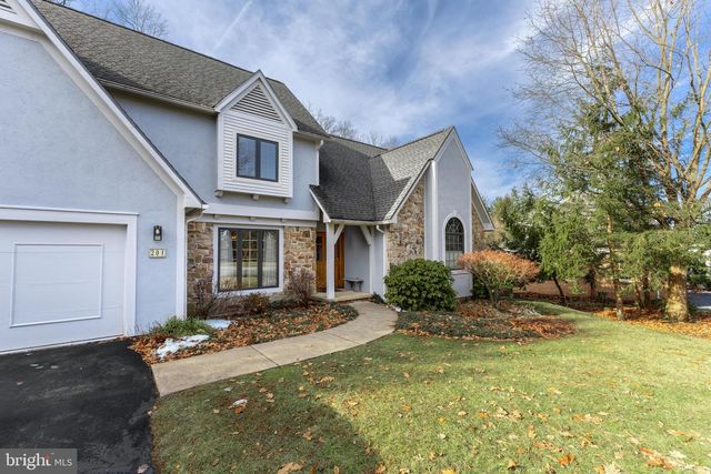 204 BRANDYWINE DR, State College, PA 16801