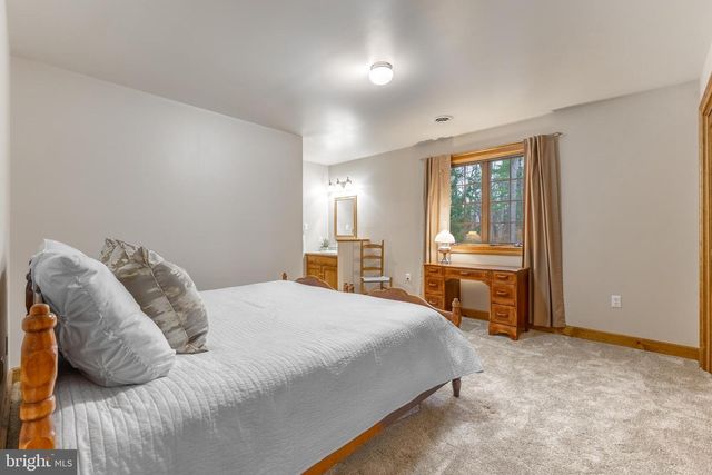 204 BRANDYWINE DR, State College, PA 16801