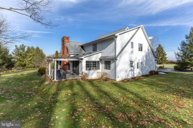 204 BRANDYWINE DR, State College, PA 16801