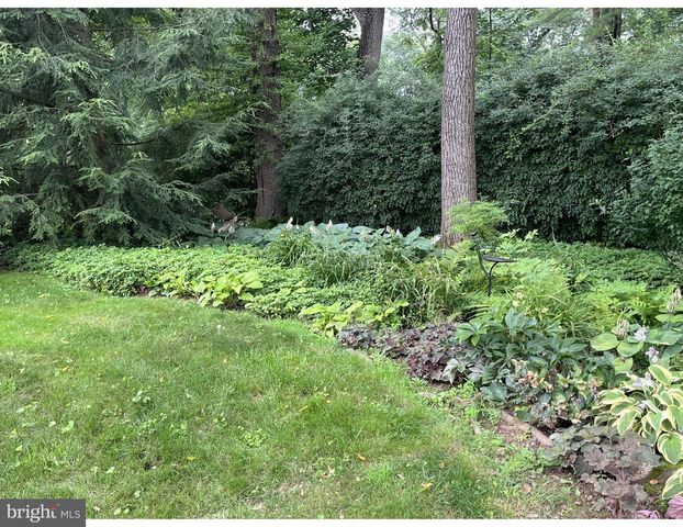 204 BRANDYWINE DR, State College, PA 16801