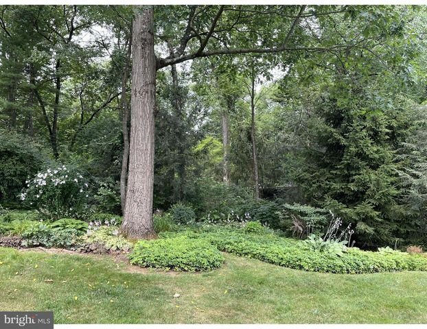 204 BRANDYWINE DR, State College, PA 16801