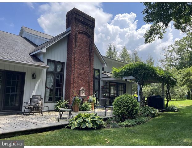 204 BRANDYWINE DR, State College, PA 16801