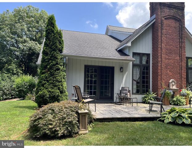 204 BRANDYWINE DR, State College, PA 16801