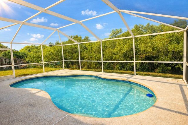 27606 SKY LAKE CIRCLE, Wesley Chapel, FL 33544
