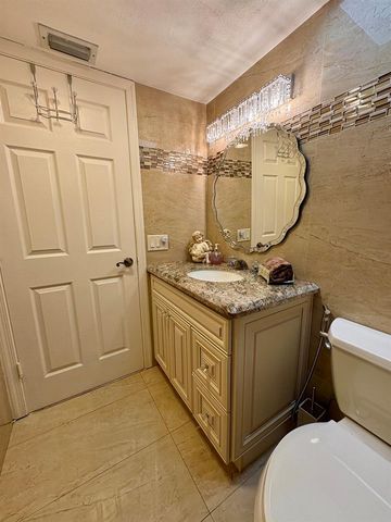 23249 Barwood Lane 402, Boca Raton, FL 33428