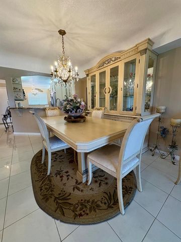 23249 Barwood Lane 402, Boca Raton, FL 33428