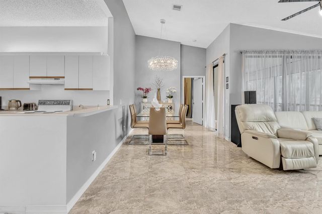 5395 Firenze Drive O, Boynton Beach, FL 33437