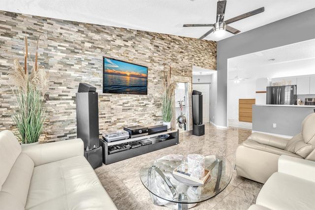 5395 Firenze Drive O, Boynton Beach, FL 33437