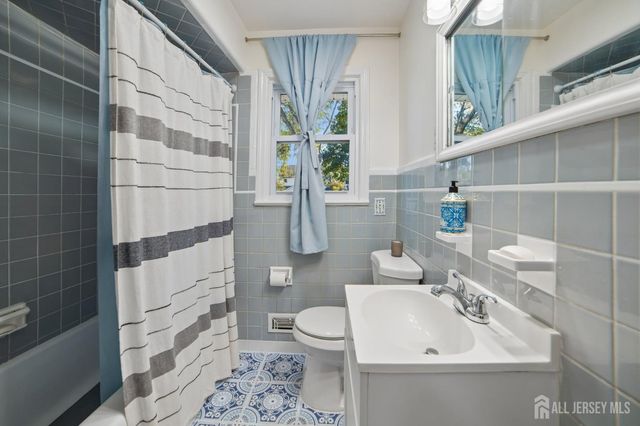 747 3rd Street, Dunellen, NJ 08812