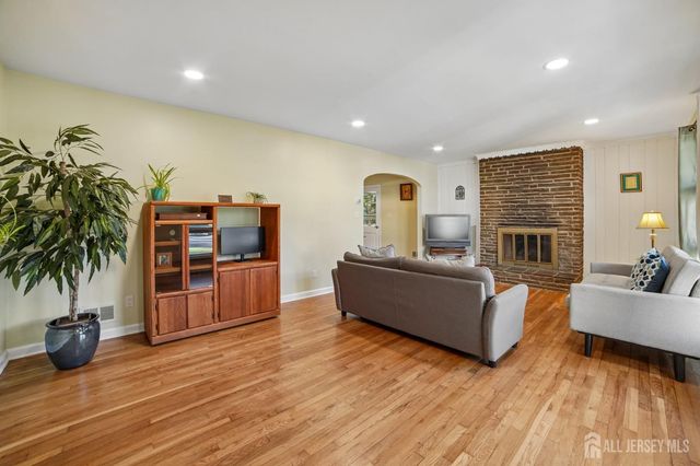 747 3rd Street, Dunellen, NJ 08812