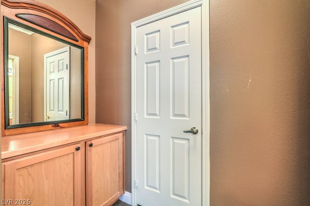 3920 LEGEND HILLS Street 202, Las Vegas, NV 89129