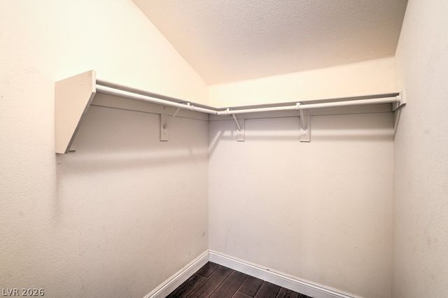 3920 LEGEND HILLS Street 202, Las Vegas, NV 89129