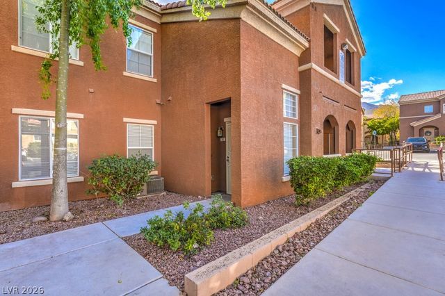3920 LEGEND HILLS Street 202, Las Vegas, NV 89129