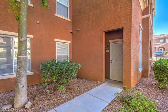 3920 LEGEND HILLS Street 202, Las Vegas, NV 89129
