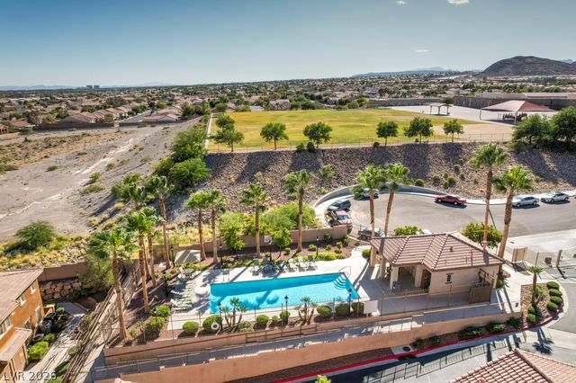 3920 LEGEND HILLS Street 202, Las Vegas, NV 89129