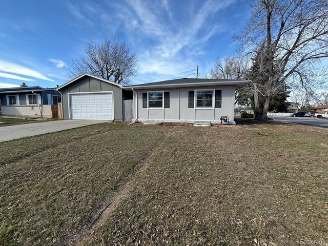 895 S Garrison St, Lakewood, CO 80226