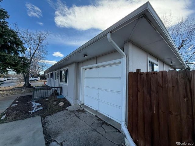 895 S Garrison St, Lakewood, CO 80226