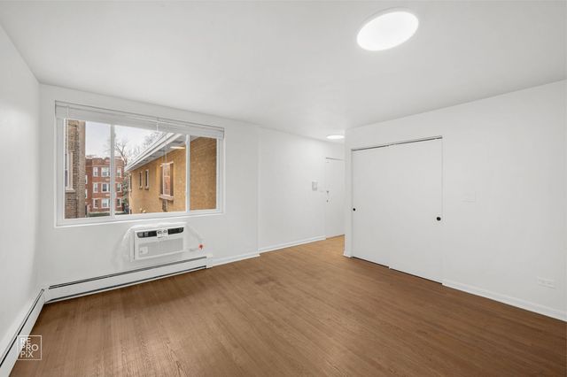 7357 N Winchester Avenue 2F, Chicago, IL 60626