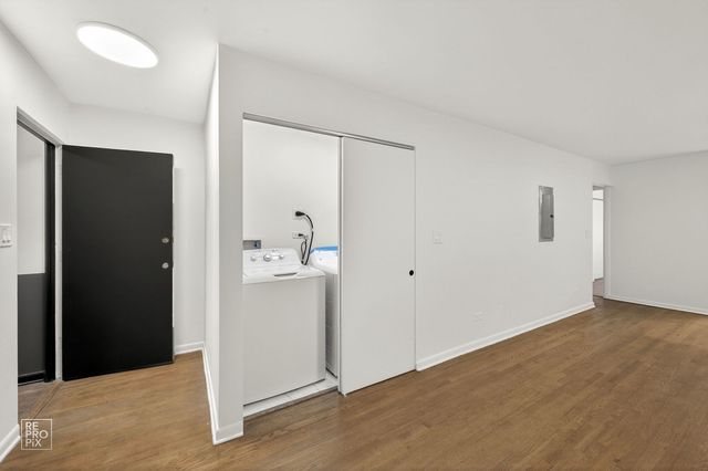 7357 N Winchester Avenue 2F, Chicago, IL 60626