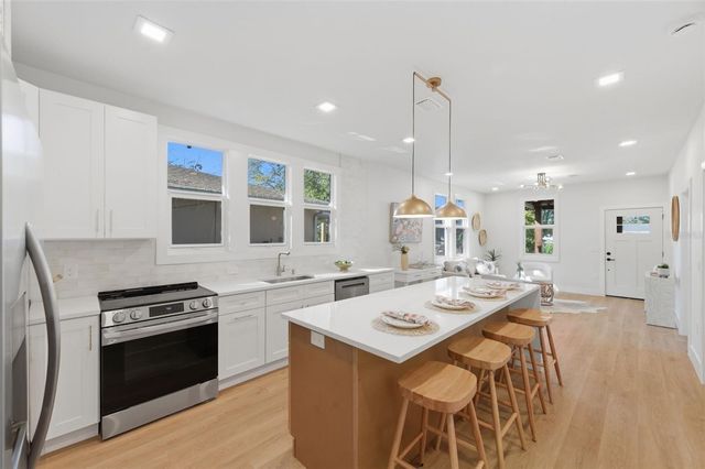 309 E SELMA AVENUE, Tampa, FL 33603