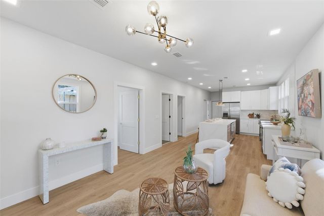 309 E SELMA AVENUE, Tampa, FL 33603