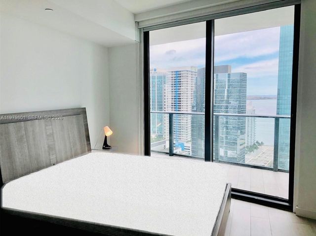 1300 S Miami Ave 2704, Miami, FL 33130