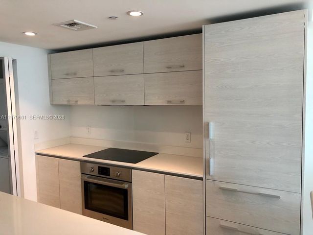 1300 S Miami Ave 2704, Miami, FL 33130