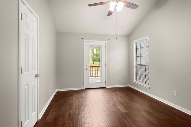 4770 Oak Knoll Lane, Montgomery, TX 77316