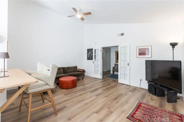 22429 Bessemer Street, Woodland Hills, CA 91367