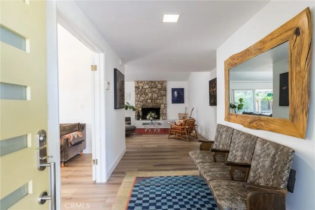 22429 Bessemer Street, Woodland Hills, CA 91367