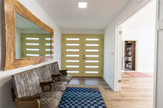 22429 Bessemer Street, Woodland Hills, CA 91367