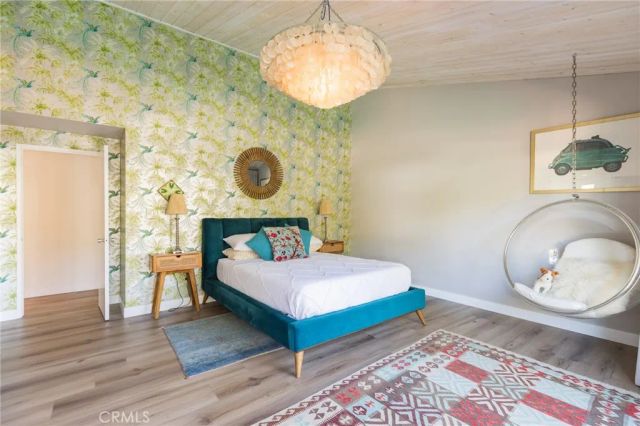 22429 Bessemer Street, Woodland Hills, CA 91367