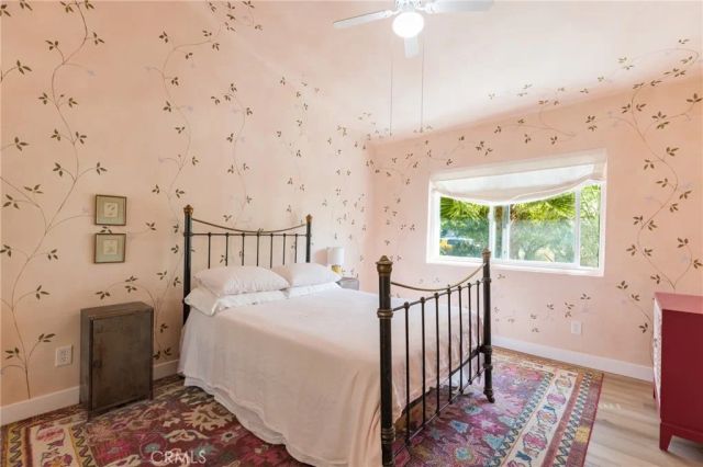 22429 Bessemer Street, Woodland Hills, CA 91367