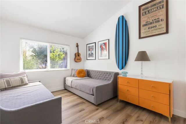 22429 Bessemer Street, Woodland Hills, CA 91367