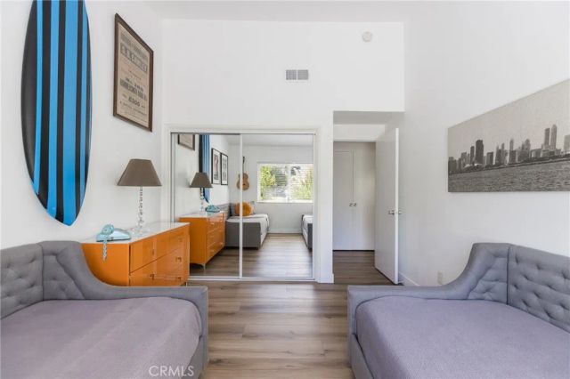 22429 Bessemer Street, Woodland Hills, CA 91367