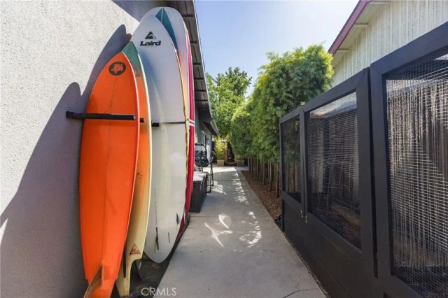 22429 Bessemer Street, Woodland Hills, CA 91367