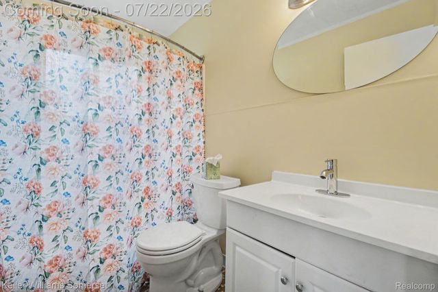 69 E Annabelle Avenue, Hazel Park, MI 48030