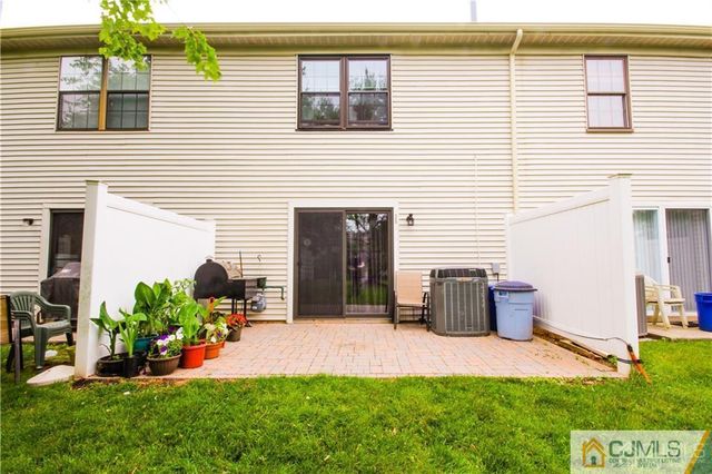 123 Pear Tree Lane, Franklin, NJ 08823