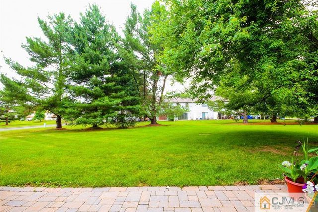 123 Pear Tree Lane, Franklin, NJ 08823