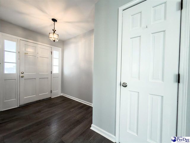 414 Chippenham Lane, Florence, SC 29501