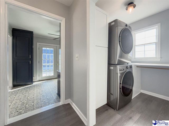 414 Chippenham Lane, Florence, SC 29501