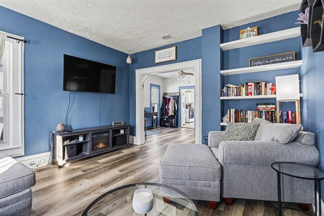 427 E Division Street, Vicksburg, MI 49097