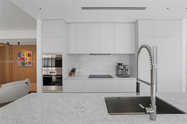 5775 Collins Ave 1501, Miami Beach, FL 33140