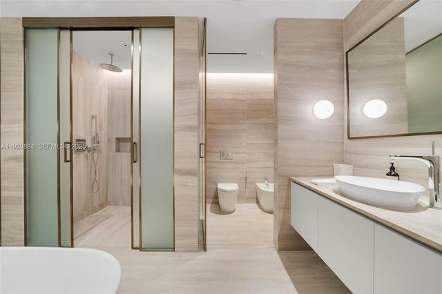 5775 Collins Ave 1501, Miami Beach, FL 33140