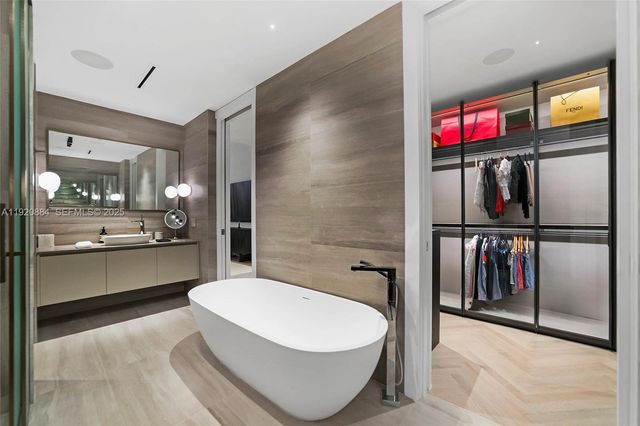 5775 Collins Ave 1501, Miami Beach, FL 33140