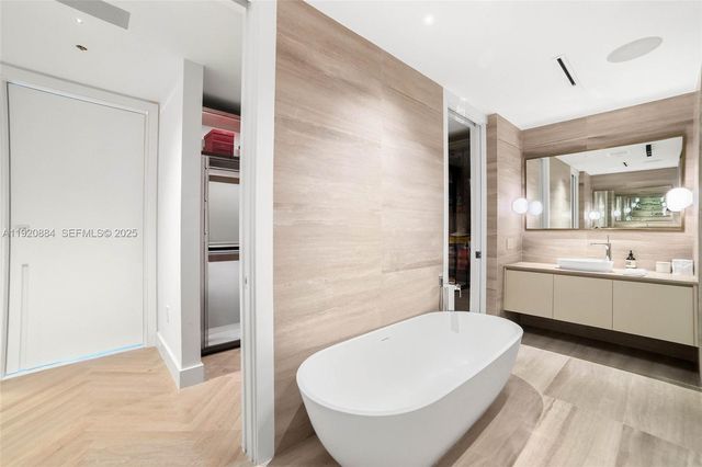 5775 Collins Ave 1501, Miami Beach, FL 33140