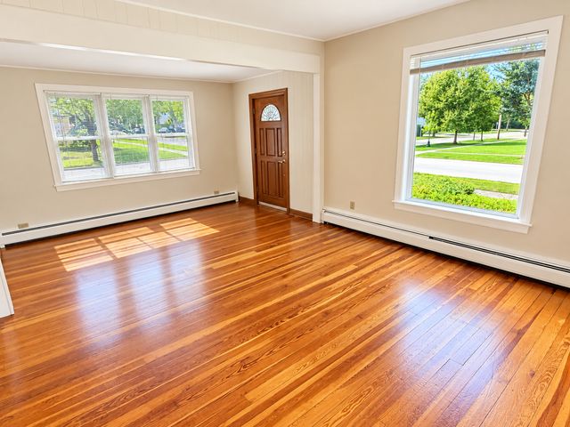125 S Maple Street, Itasca, IL 60143