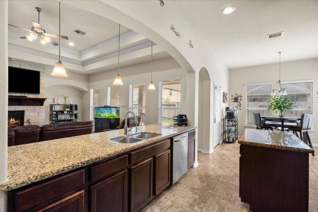 4329 S Meridian Greens Drive, Dickinson, TX 77539