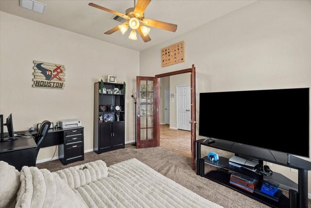 4329 S Meridian Greens Drive, Dickinson, TX 77539